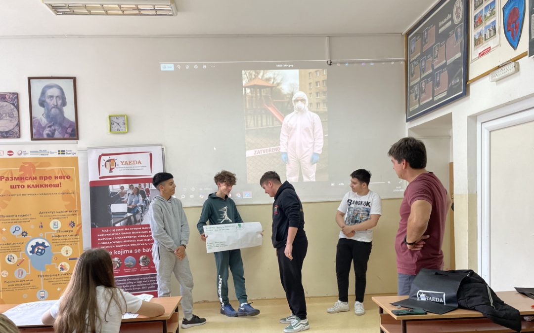 Clickbait, manipulation or truth: Elementary school students learned to recognize fake news